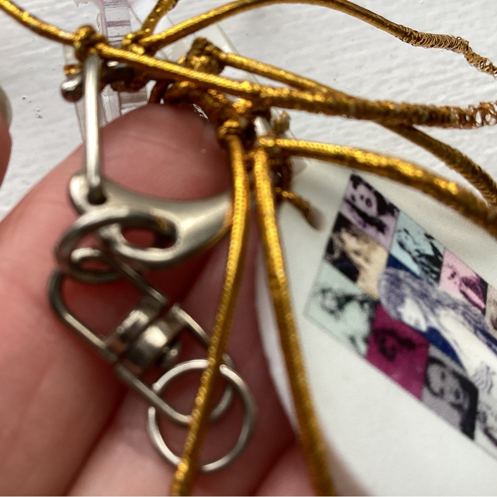 taylor swift key chain with free gifts - Picture 5 of 9